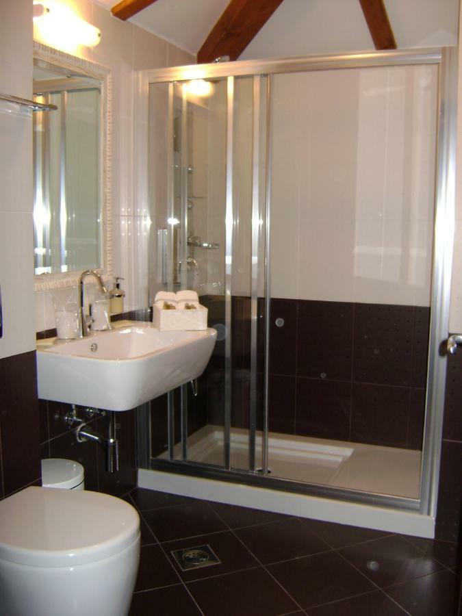 Boutique Hotel Vela Vrata Buzet Buitenkant foto
